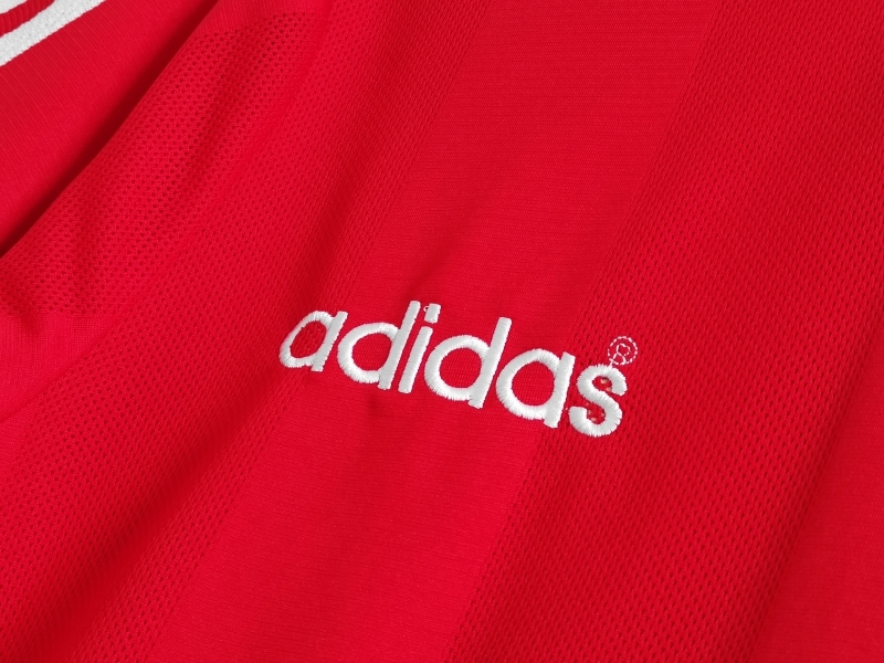 Retro 1995/96 Liverpool Home Soccer Jersey