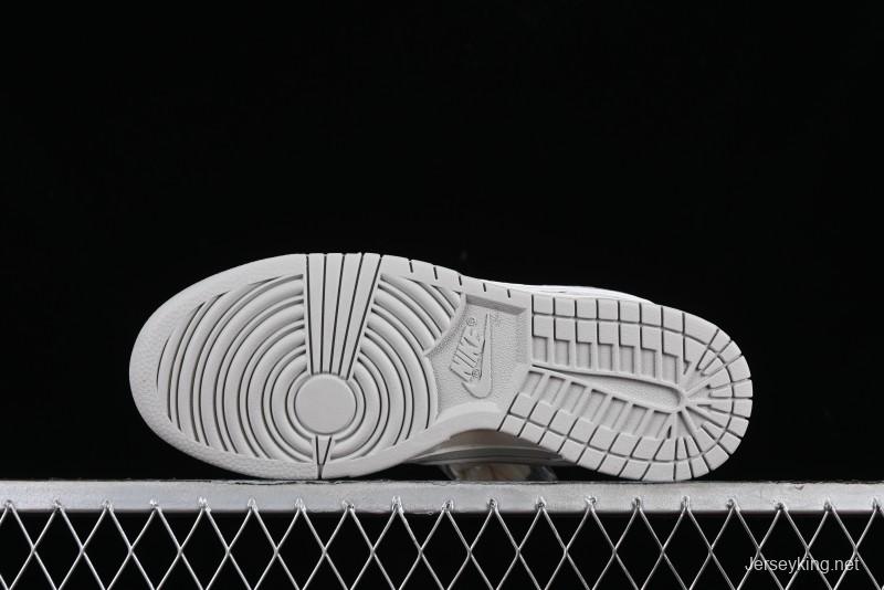 Nike Supreme x Nike SB Dunk Low Casual Skate Shoes in Beige Grey - RM2308-233
