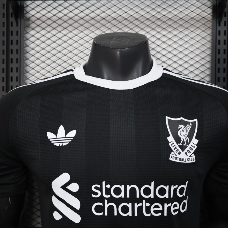 Player Version 25/26 Liverpool Black Goalkeeper Jersey