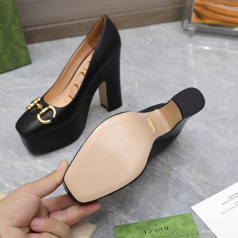 2025 Women Gucci Black Sheep Leather Platform Pumps KFY00320