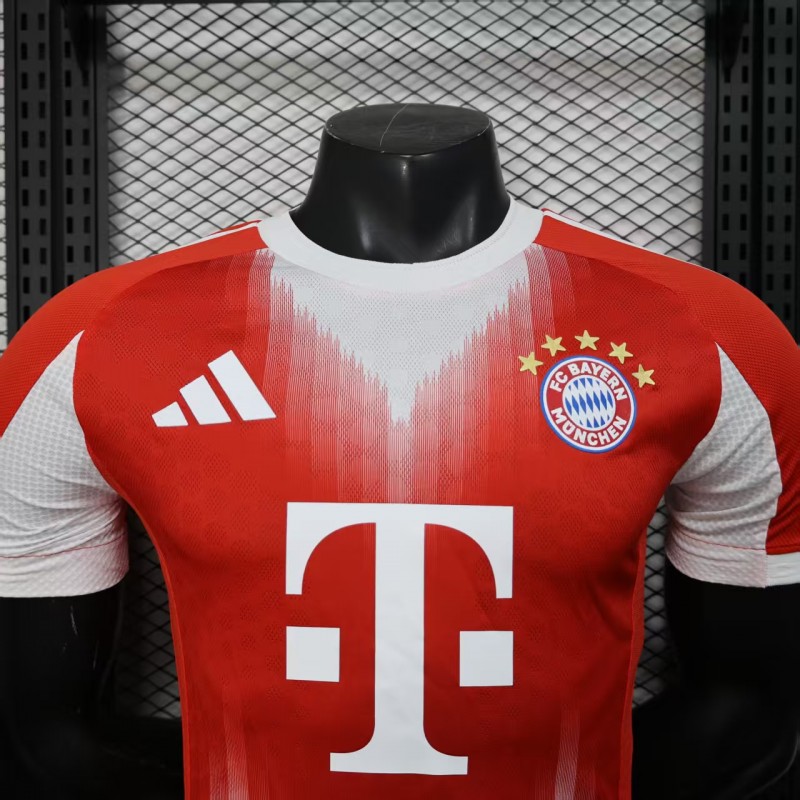 Player Version 25/26 Bayern Munich Home Jersey