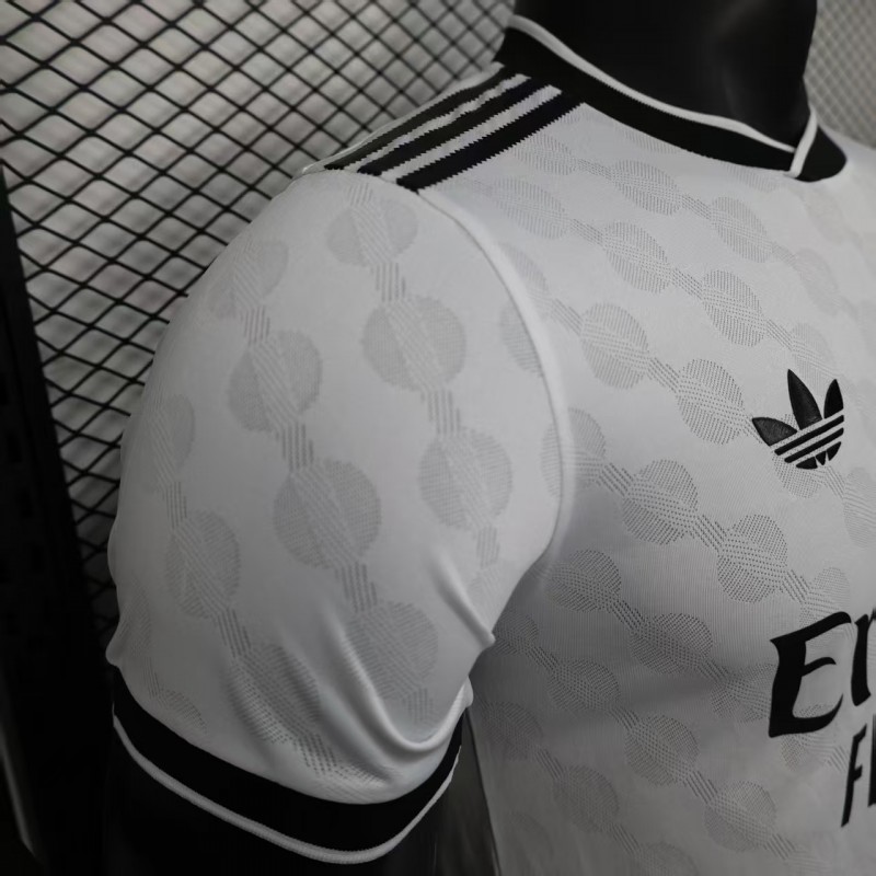 Player Version 25/26 Real Madrid White with Geometric Pattern Jersey