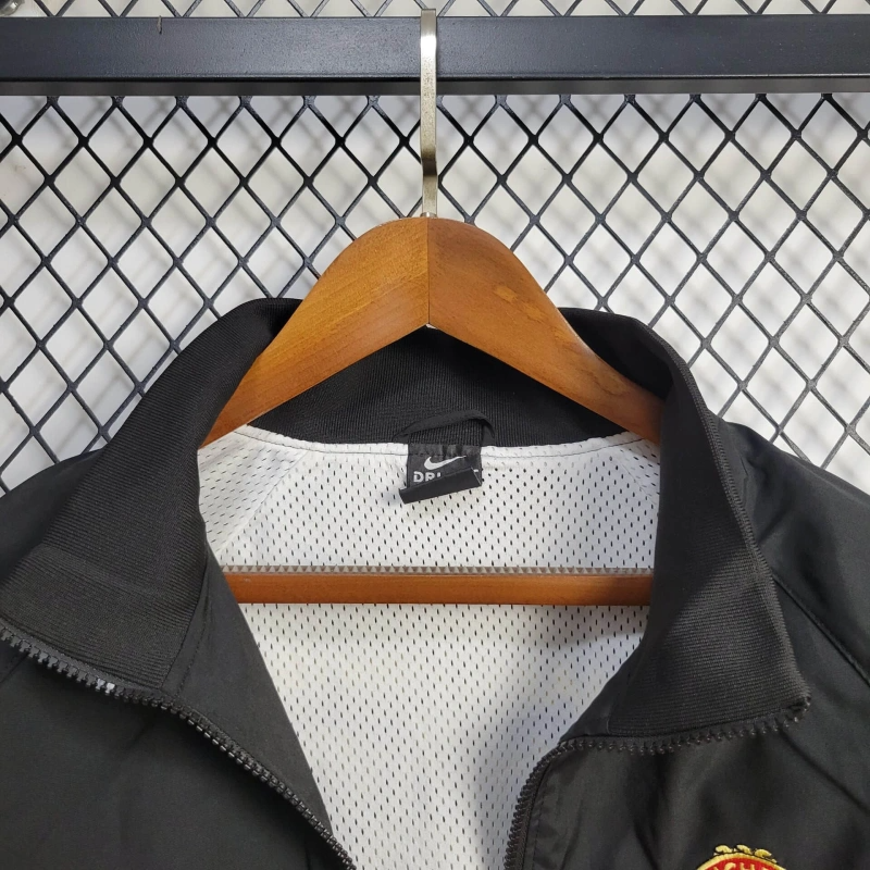 25/26 Manchester United Jacket Black/Red Windbreaker