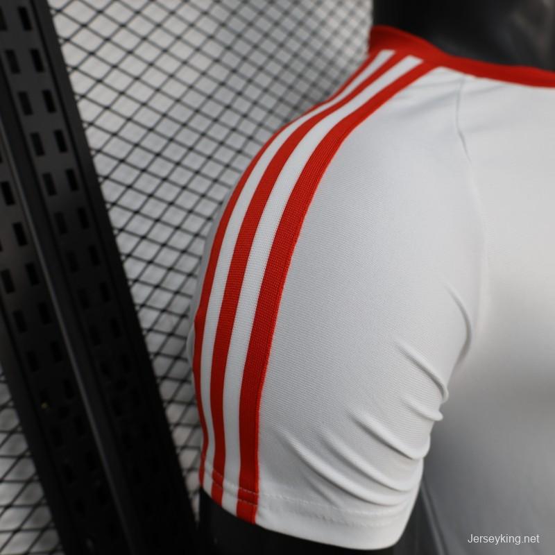 Player Version 26/27 Liverpool  White Terrace Icons Jersey