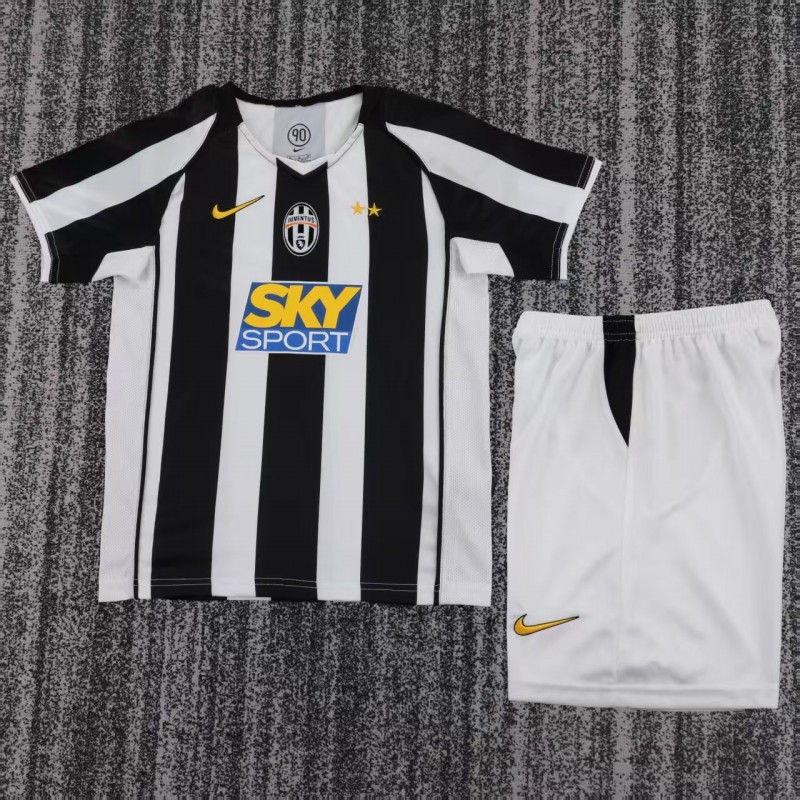 Retro Kids 04/05 Juventus Home Jersey