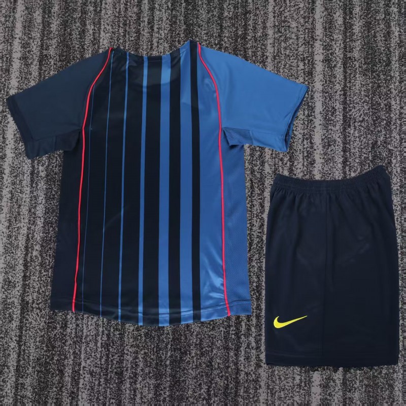 Retro Kids 04/05 Barcelona Away Jersey