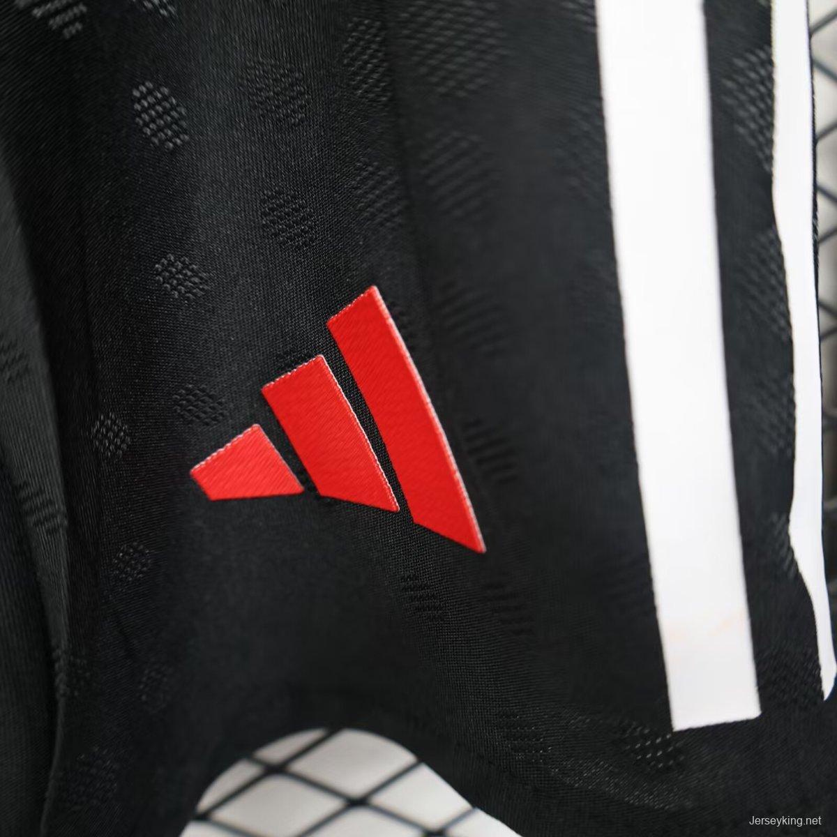 Player Version 25/26 Liverpool Away Shorts