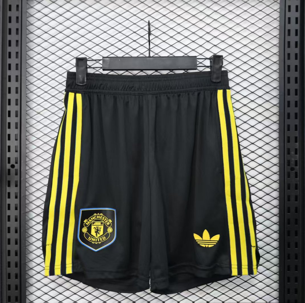 Player Version 25/26 Manchester United Away Shorts